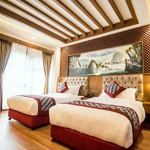 Отель Everest Boutique